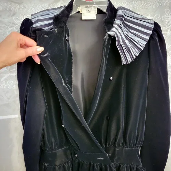 RARE Vintage Valentino Black Velvet Midi Dress, Italian size 44 - Picture 4 of 15